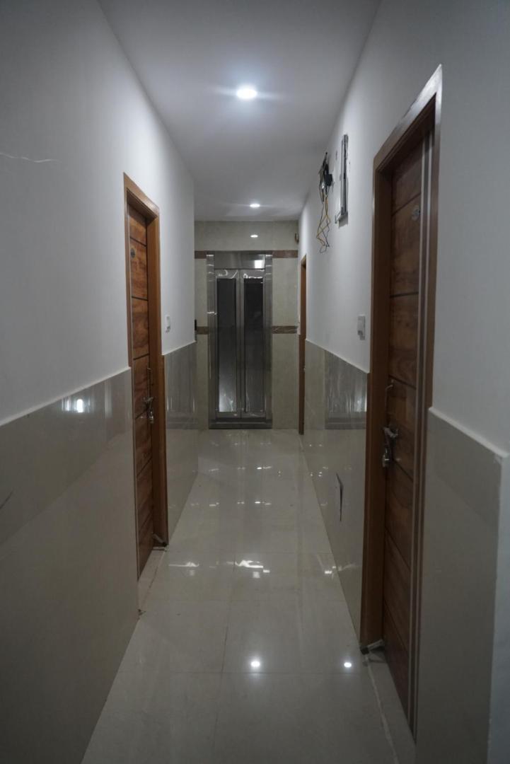 Cosmic Hotel & Guest House Gachibowli Raidurg Hyderabad Bagian luar foto