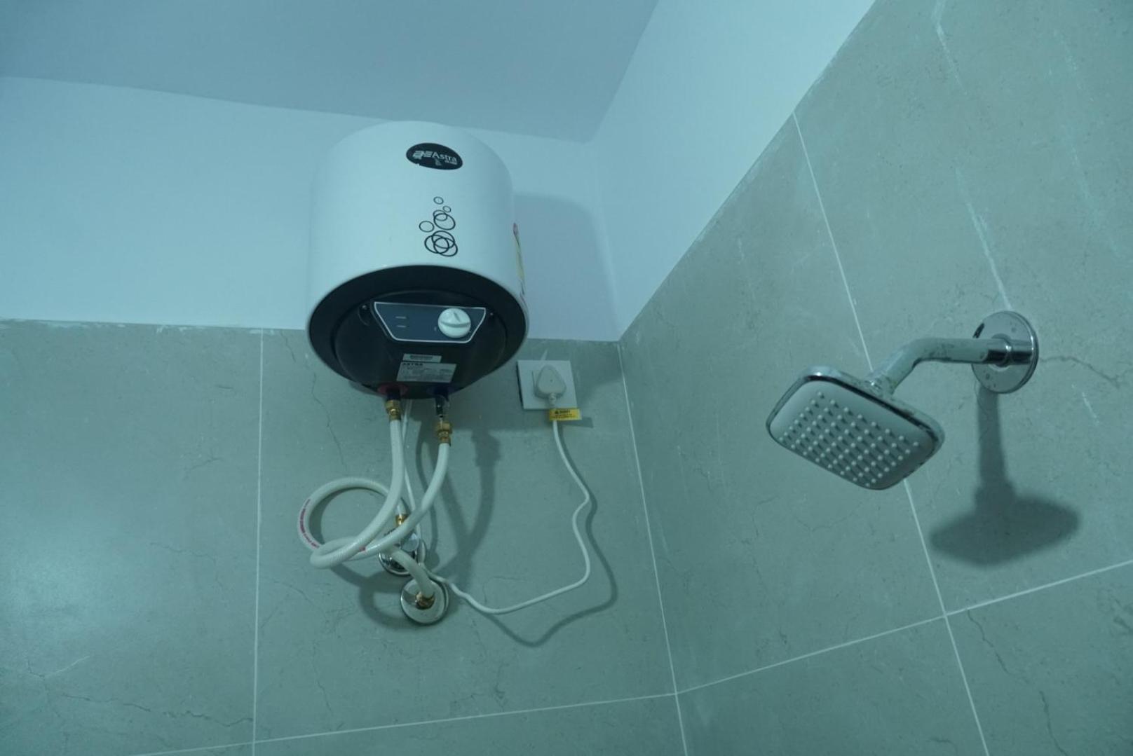 Cosmic Hotel & Guest House Gachibowli Raidurg Hyderabad Bagian luar foto