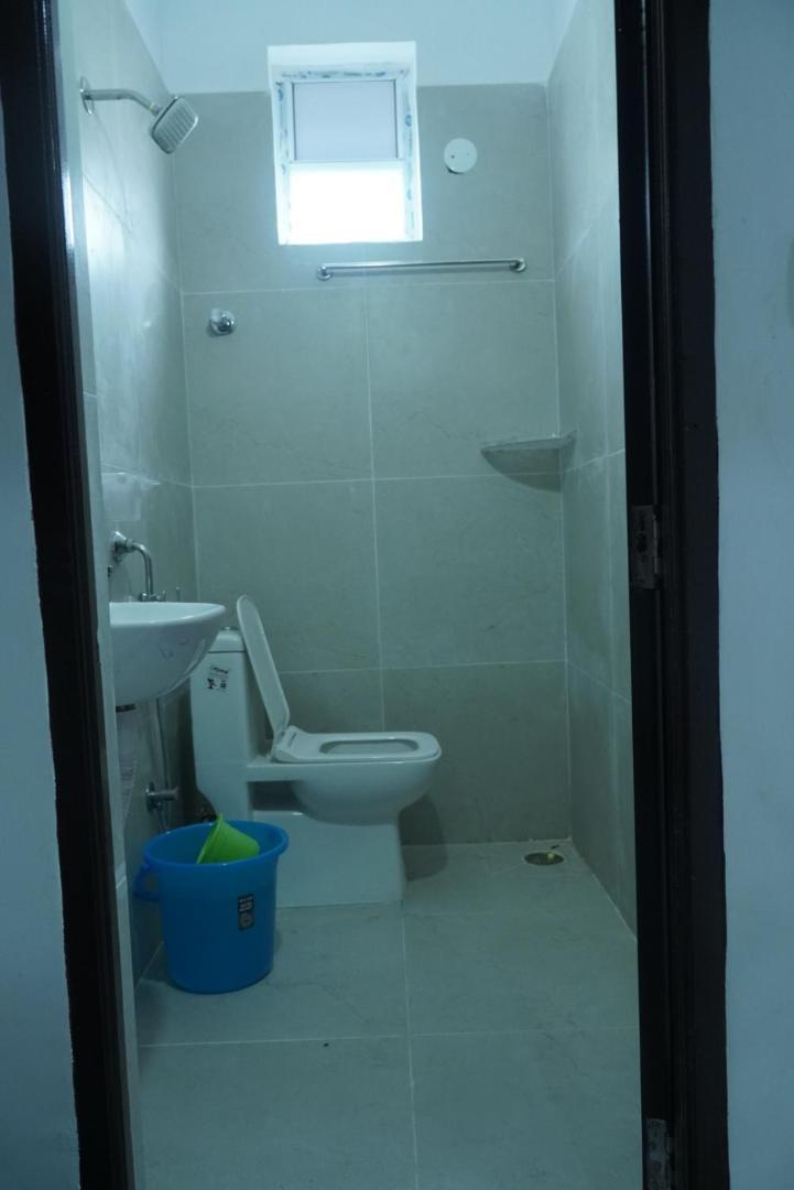 Cosmic Hotel & Guest House Gachibowli Raidurg Hyderabad Bagian luar foto